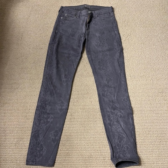 Hudson jeans size 28. Gently worn. Like new. - Picture 1 of 6